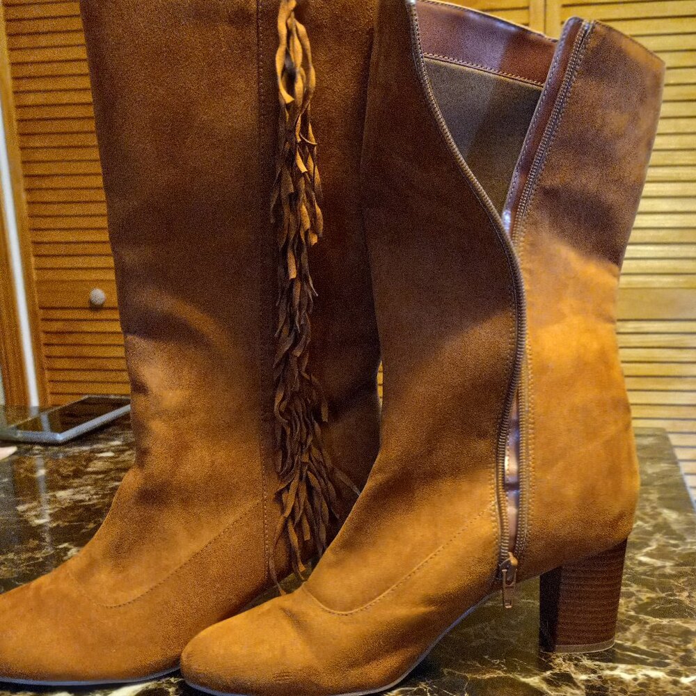 Side fringe boot midnight velvet